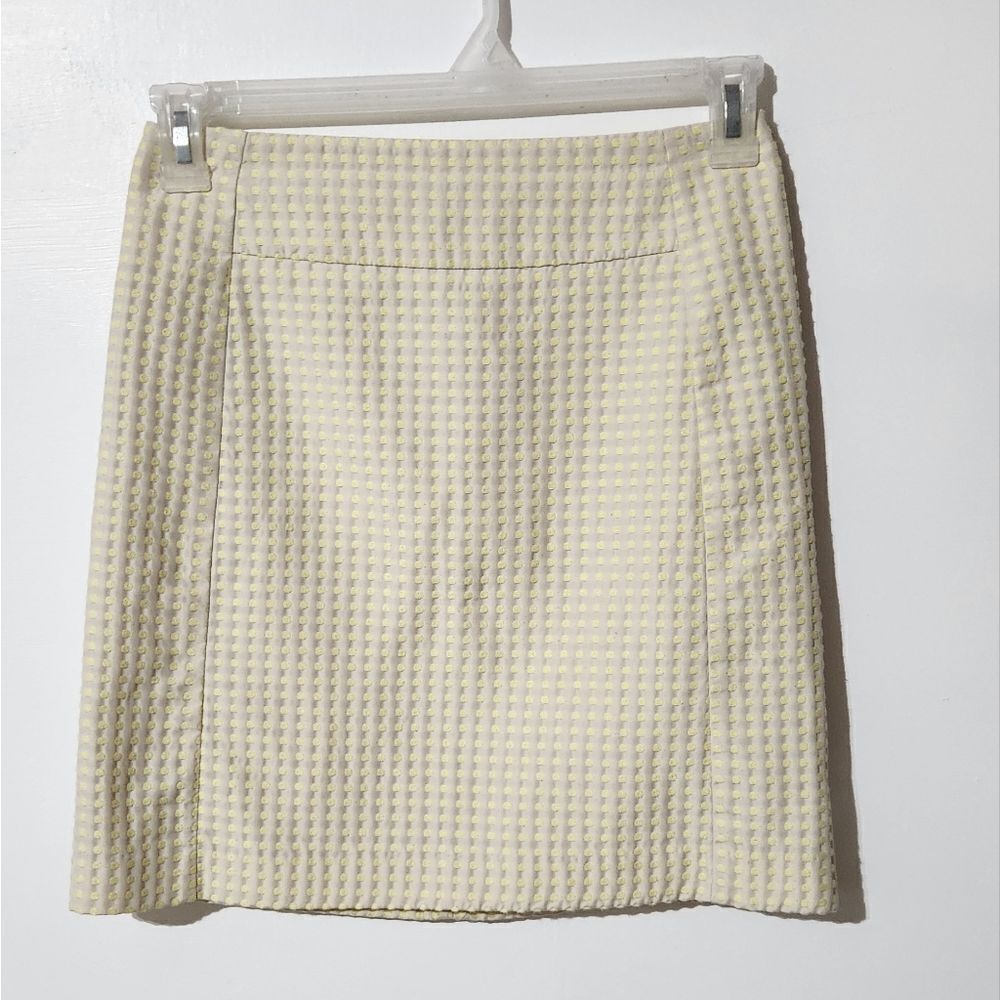 Ann Taylor Loft Mini A-Line Cream Yellow Dot Skirt 4 Hook Zipper Closure